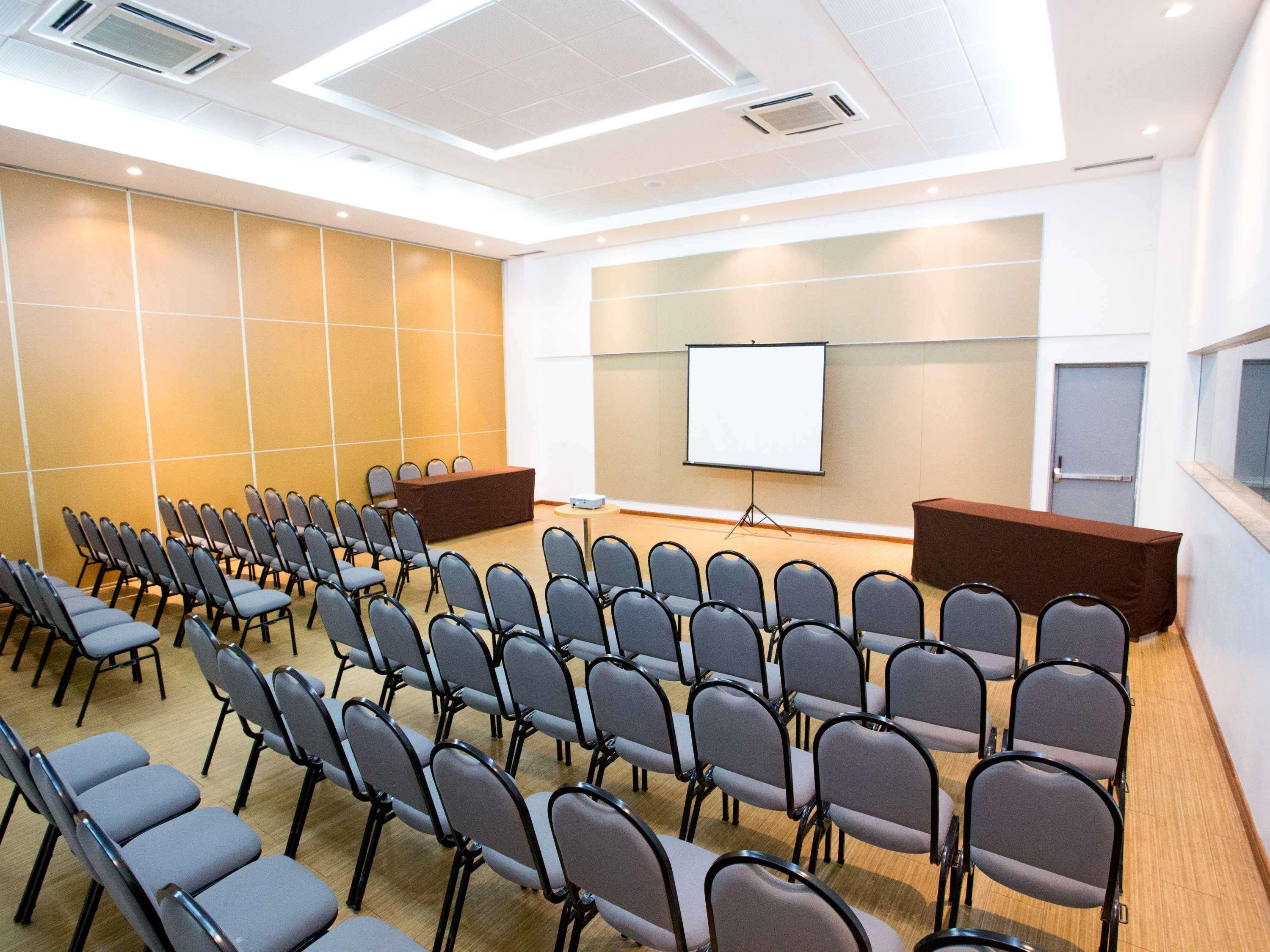 Ibis Feira De Santana Otel Dış mekan fotoğraf